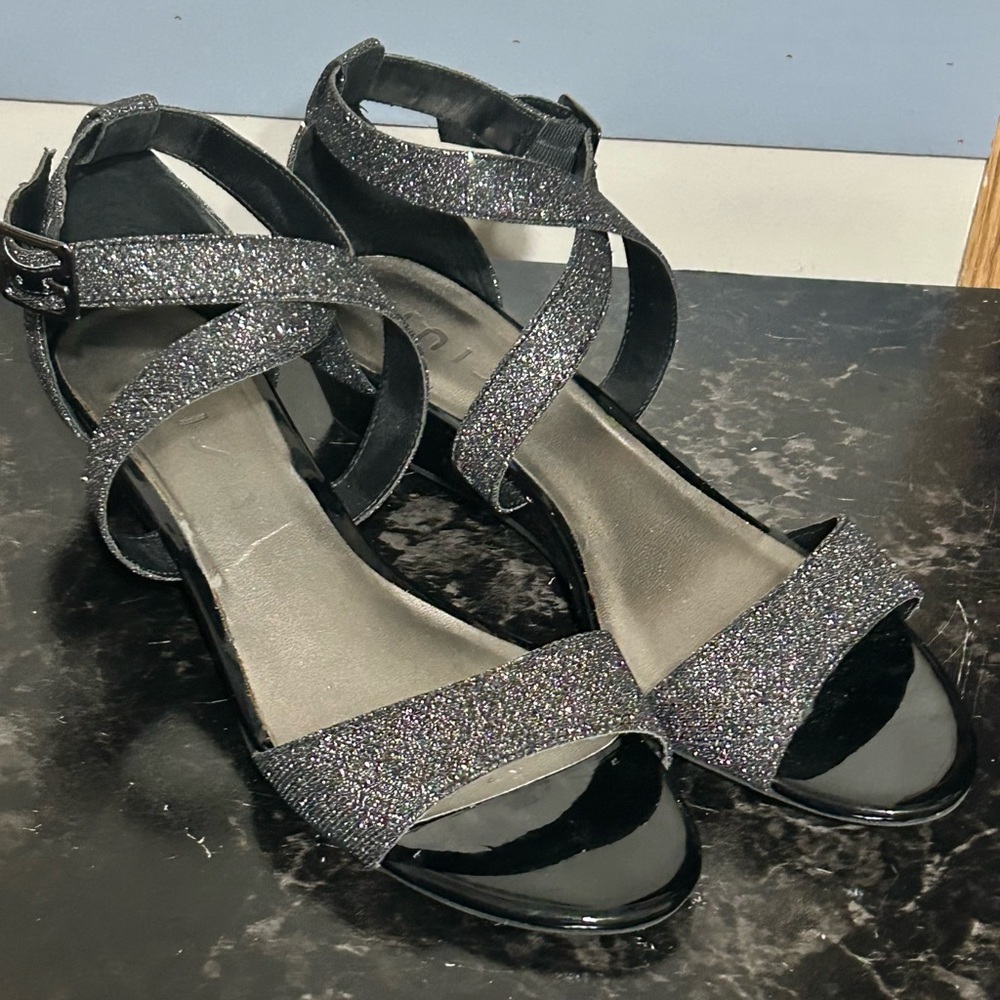 Criss Cross Gray Black Glitter Sandals